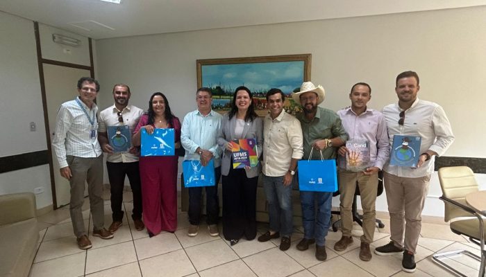 Beto-Pereira-abre-as-portas-das-universidades-a-Ribas-do-Rio-Pardo-para-levar-cursos-de-formacao.jpe